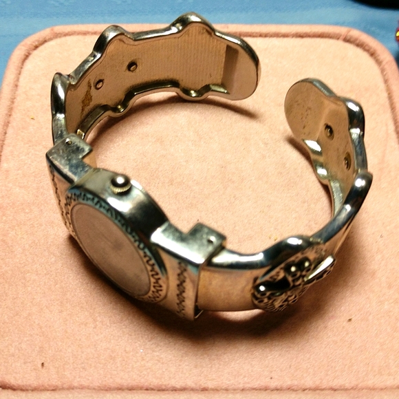 Vintage Cuff Bezel Quartz Silver Watch Oval Face With Faith Hope Love on Band - Picture 2 of 15